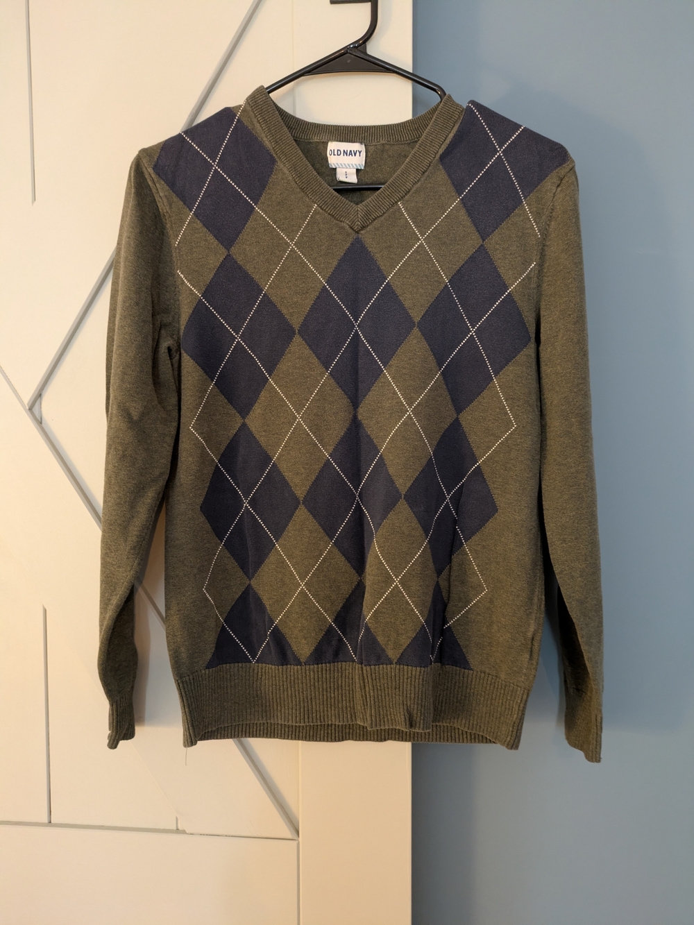 Old Navy Men's Olive & Navy Argyle V-Neck Sweater